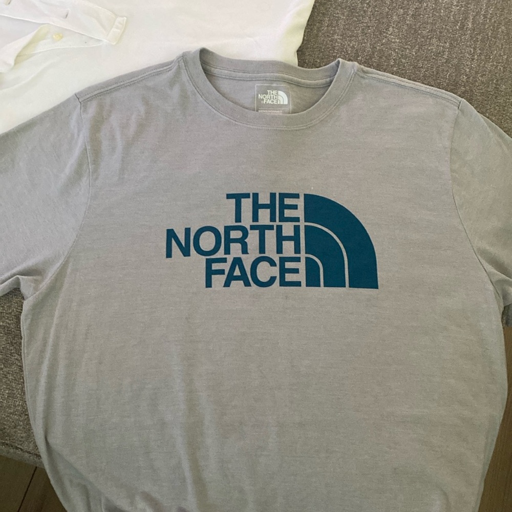 The north face tshirt size large